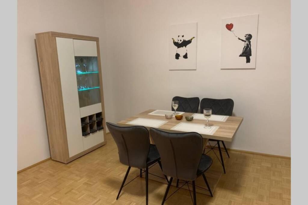 Wunderschone Altbauwohnung In Zentraler Lage Wien Exteriör bild
