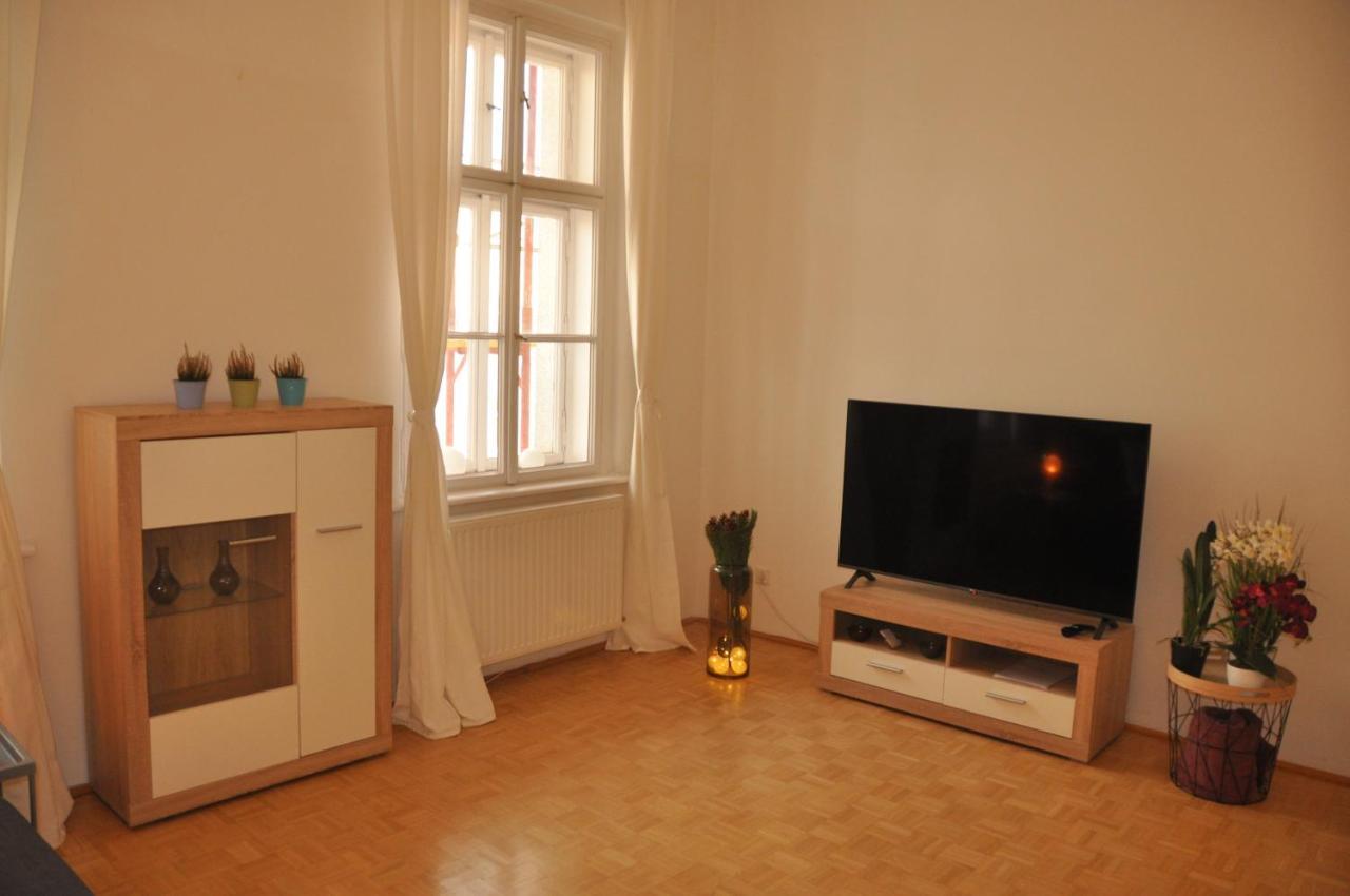 Wunderschone Altbauwohnung In Zentraler Lage Wien Exteriör bild